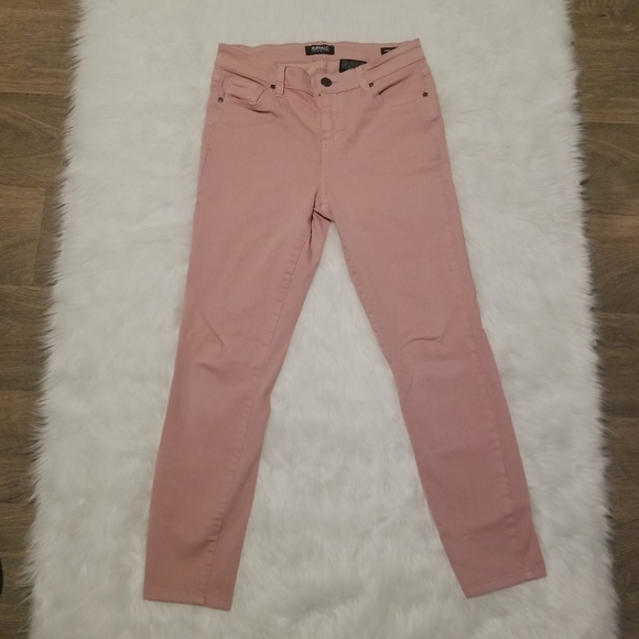 DAVID BITTON | Rosebud Soft Jeans - Picture 2 of 6